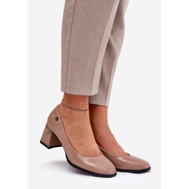 Pumps vernies en cuir sur le pilier beige Vinceza 91130 1