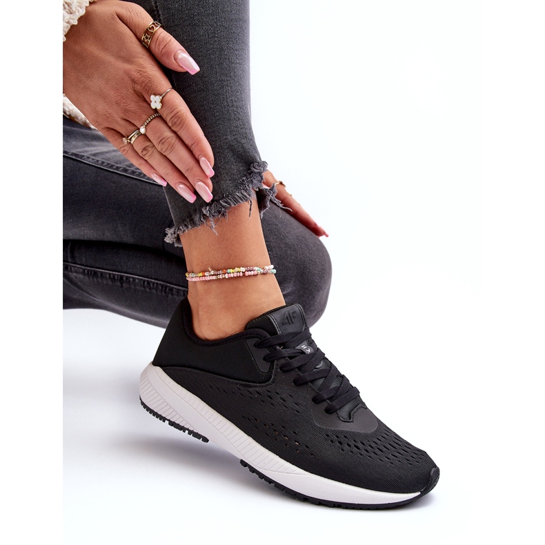 Chaussures de sport pour femmes 4F 4FRSS24FSPOF056 noir le noir 5 Chaussures de sport pour femmes 4F 4FRSS24FSPOF056 noir le noir 5