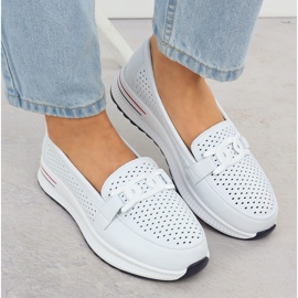Chaussures en cuir pour femmes sur la plateforme Openwork Białe Filippo DP4400 blanche 6
