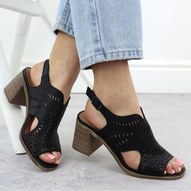Sandales pour femmes avec Jezzi noir ouvert 24125 le noir 4