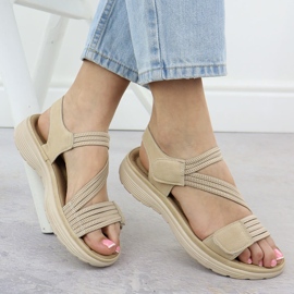 Sandales féminines sur la plate-forme confortable beige unisoft 8875 4