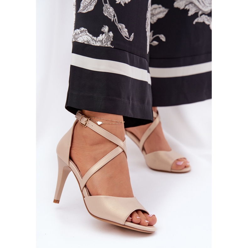 Sergio Leone Sandales à la mode sur une épingle en or d'or 2