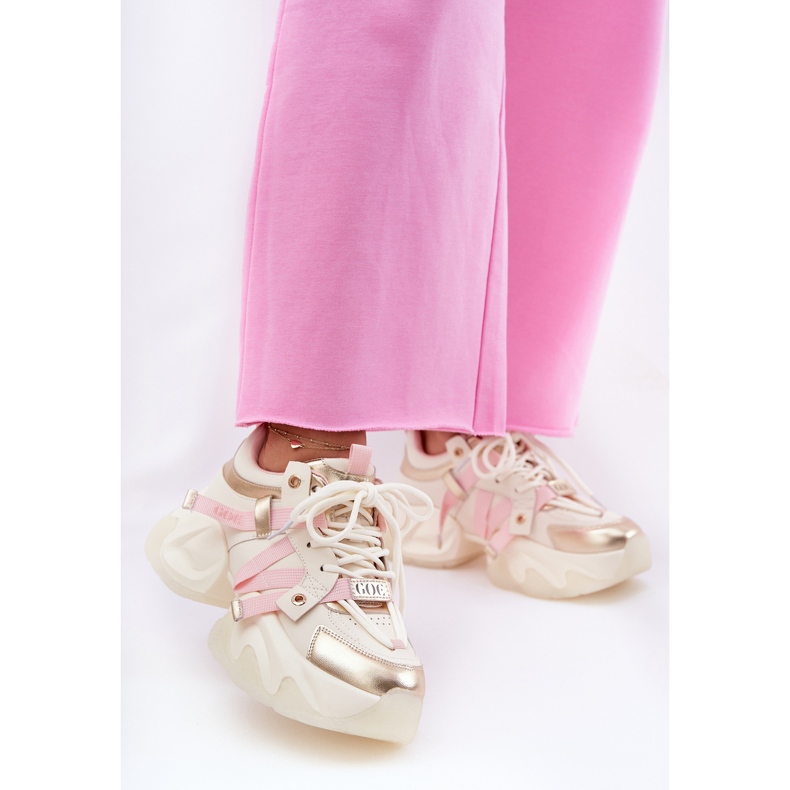 Baskets en cuir pour femmes sur une semelle massive Goe RR2N4031 beige 2