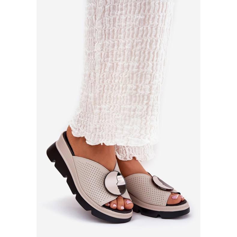 S.Barski Pantoufles en cuir pour femmes avec un ornement de S. Barski LR51-662 Beige 1