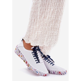 Chaussures en cuir sur la plate-forme Artiker 52C1713 à motifs blanc 1