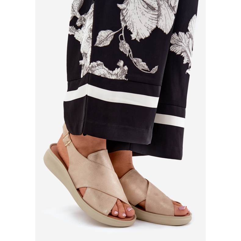 Jezzi Sandales féminines avec du cuir éco doré d'or 1