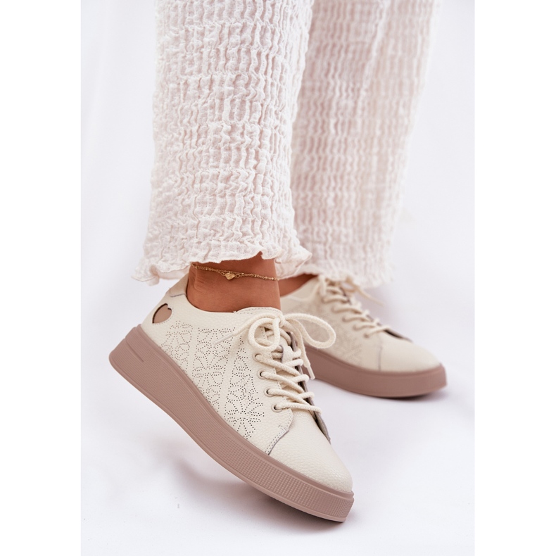 Sneakers en cuir féminin sur la plate-forme beige Vinceza 88018 2