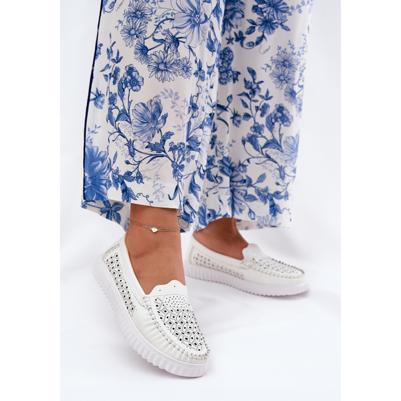 Vinceza Mocassins en cuir féminin avec un motif ouvert Vincez 88028 blanc 2