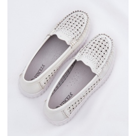 Vinceza Mocassins en cuir féminin avec un motif ouvert Vincez 88028 blanc blanche 6