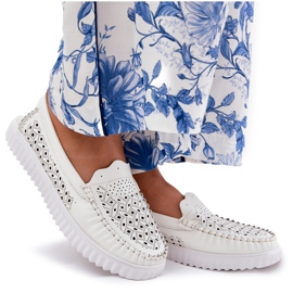 Vinceza Mocassins en cuir féminin avec un motif ouvert Vincez 88028 blanc blanche 7