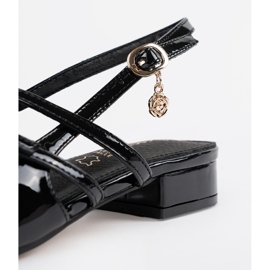 Goodin Pompes à verni noires avec ajouts dorés le noir 1