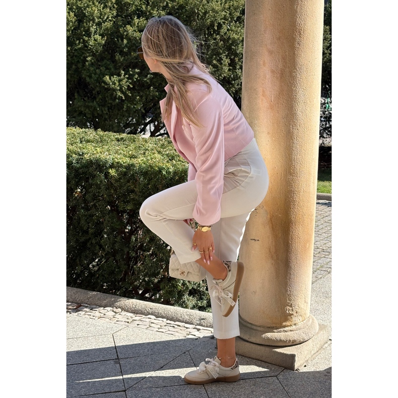 Baskets féminines basses avec un léopard beige 2