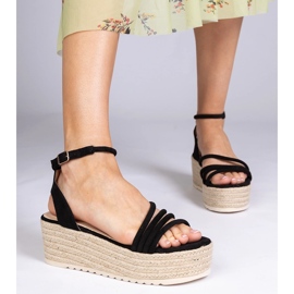 Sandales espadrilles noires sur la plateforme 2