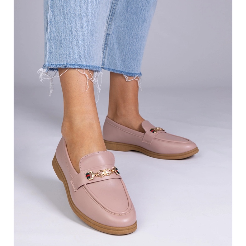 Mocassins roses à décor doré 1 Mocassins roses à décor doré 1
