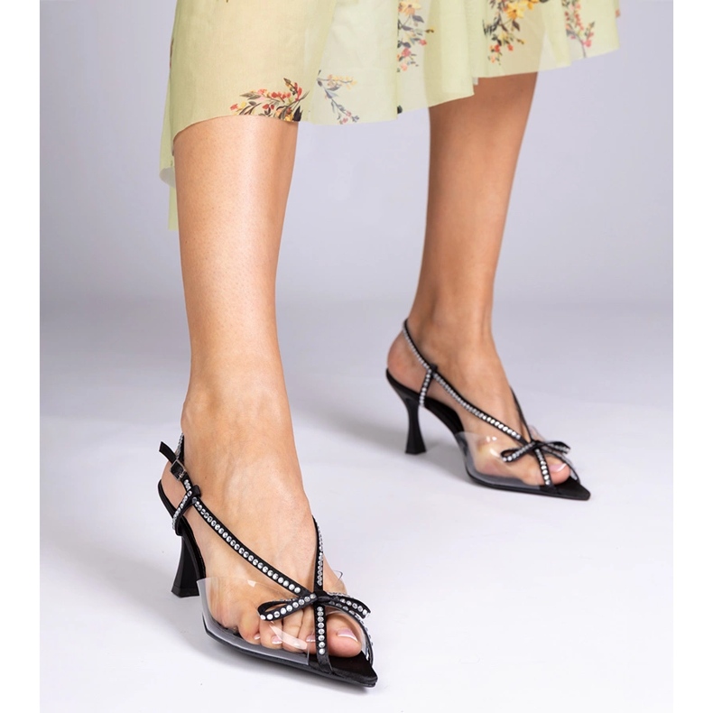 Sandales transparentes noires sur une épingle avec zircons le noir 1 Sandales transparentes noires sur une épingle avec zircons le noir 1