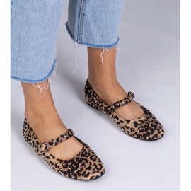 Ballerines de léopard avec des clous et des boucles brun 3