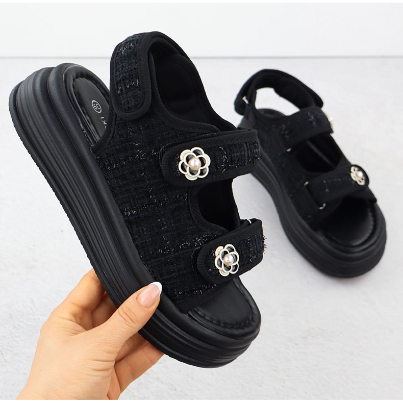 Sandales féminines sur la plate-forme Czarne Potocki PY16337 le noir 1