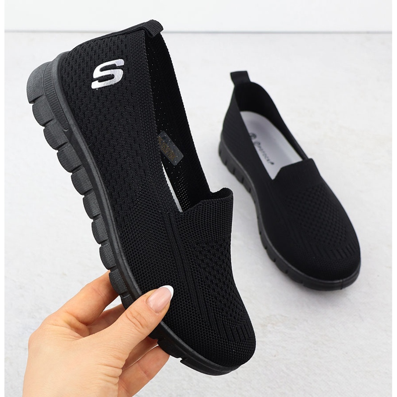 Les chaussures de sport pour femmes ont glissé le potocki noir 16327 1