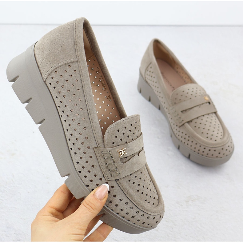 Moccasins pour femmes pour un coin ouvert Khaki Potocki 12608 beige 1