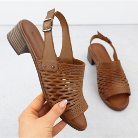 T.Sokolski Sandales en cuir féminine sur Brown T., Sokolski L25-709 brun 1