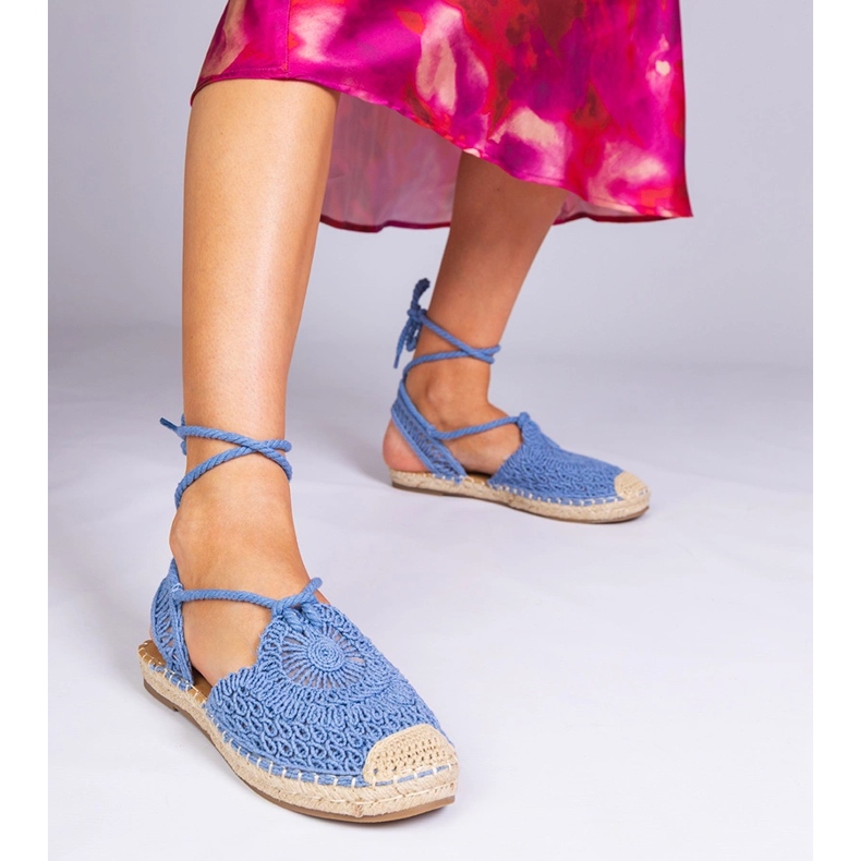 Sandales bleues en espadrilles plates 1