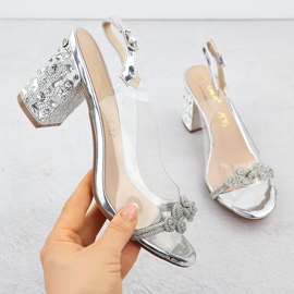 Sandales des femmes transparentes sur un poteau avec des zircons Silver S.Barski MR51-705 argent 1