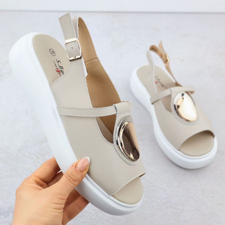 Sandales en cuir féminin sur la plate-forme beige S.Barski GR51-603 1