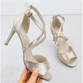 Sandales féminines sur la broche en satin Złote Sergio Leone SK432 doré 1