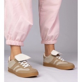 Baskets beige baskets sportives féminines 1 Baskets beige baskets sportives féminines 1