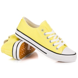 Baskets jaunes 1
