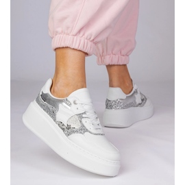 Baskets blanches avec des paillettes 1