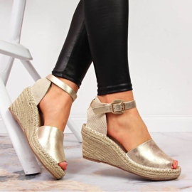 Sandales espadrilles sur le talon compensé eVento W EVE68A or d'or 8
