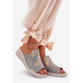 Cales féminines avec coin avec un château animal beige 1 Cales féminines avec coin avec un château animal beige 1