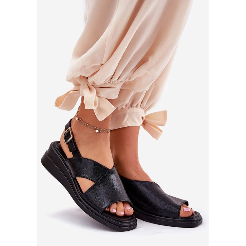 Jezzi Sandales pour femmes peintes en coin avec cuir en cuir écologique en cuir noir 1