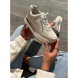 Sneakers en cuir féminin sur la plate-forme Beige Big Star RR274A334 2