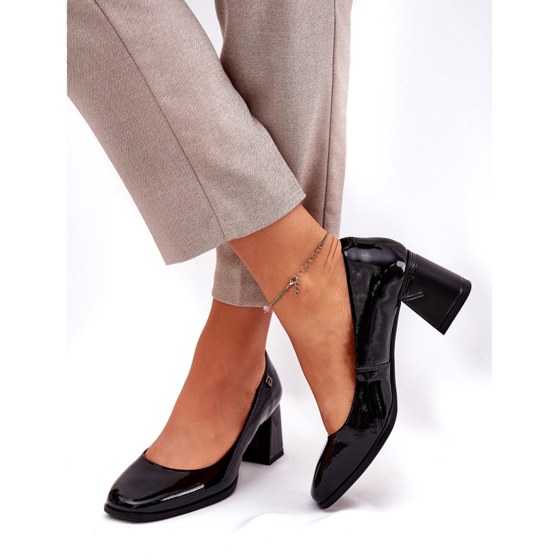 Pumps pour femmes laquées en cuir sur le poteau noir Vinceza 91130 le noir 3