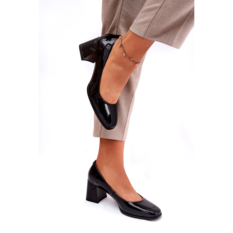 Pumps pour femmes laquées en cuir sur le poteau noir Vinceza 91130 le noir 2