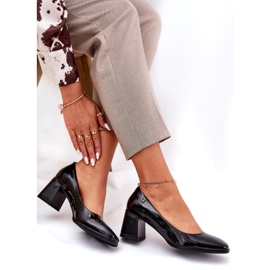 Pumps pour femmes laquées en cuir sur le poteau noir Vinceza 91130 4