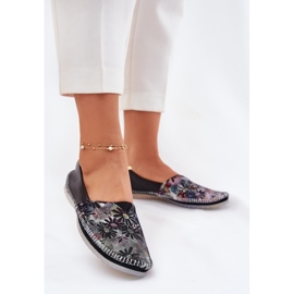 Ballerines en cuir avec un motif Maciejka T1930-39 noir le noir 3