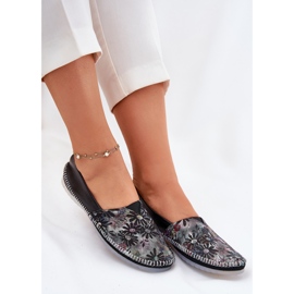 Ballerines en cuir avec un motif Maciejka T1930-39 noir le noir 9