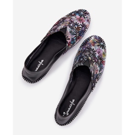 Ballerines en cuir avec un motif Maciejka T1930-39 noir 2