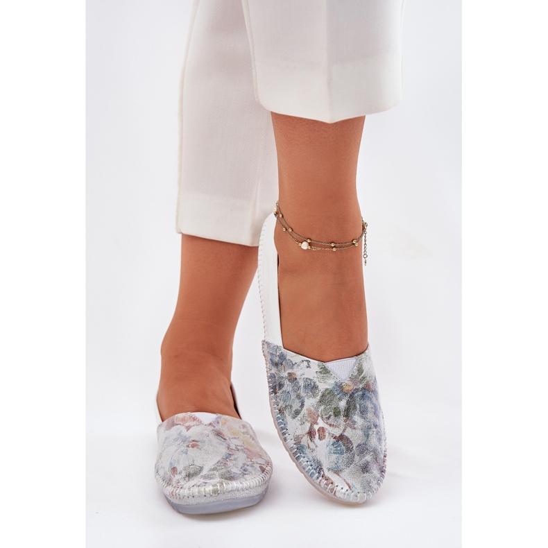 Ballerines en cuir avec un motif Maciejka T1930-38 blanc blanche 2