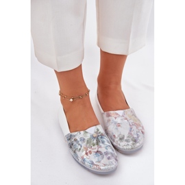 Ballerines en cuir avec un motif Maciejka T1930-38 blanc blanche 3
