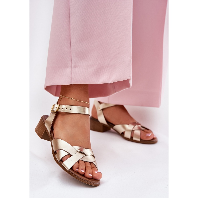 Sandales en cuir avec un talon délicat zazoo 40372 or doré 2