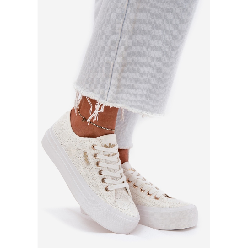 Sneakers pour femmes avec dentelle Lee Cooper LCW-25-31-3438L White blanche 1