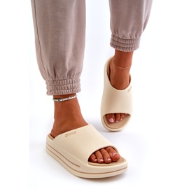 Tongs pour femmes sur la plateforme Big Star NN274A034 Beige 1