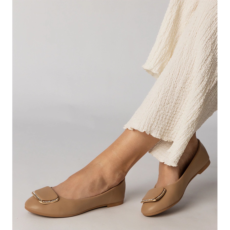 Ballerines féminines brunes avec zircons 2