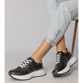Baskets sportives noires avec un insert en argent 2