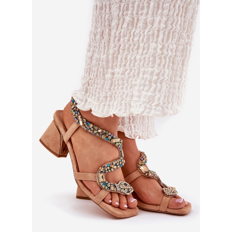Sandales féminines sur un post avec artiker 56c1377 cristaux beige 1 Sandales féminines sur un post avec artiker 56c1377 cristaux beige 1