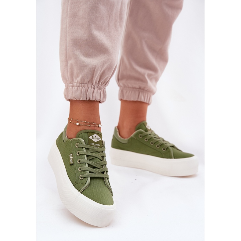 Sneakers pour femmes sur la plate-forme Lee Cooper LCW-25-31-3449L Green vert 2 Sneakers pour femmes sur la plate-forme Lee Cooper LCW-25-31-3449L Green vert 2